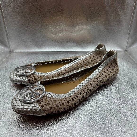 Size 6.5 M‎ Tory Burch Womens Light Taupe Silver Chelsea Cap Toe Ballet Flats - Picture 5 of 9
